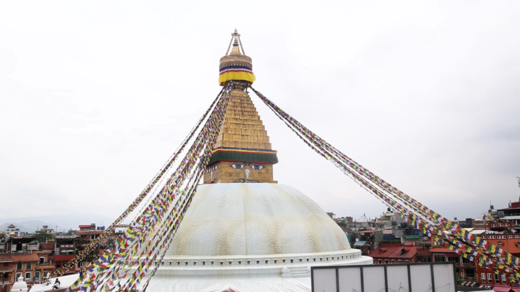 तस्बीरमा विश्व सम्पदा सूचिकृत बौद्ध स्तूप
